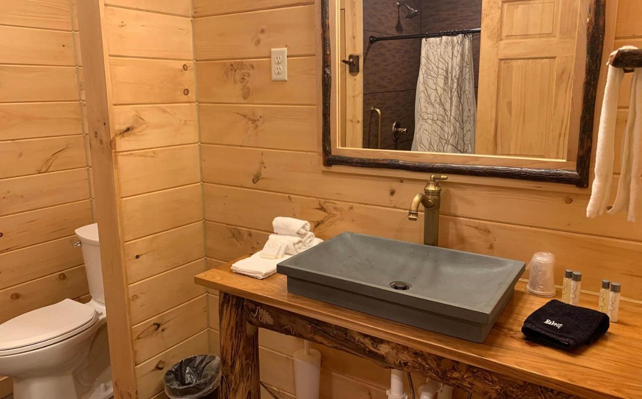 Briarwood Cabin By Amish Country Lodging เบอร์ลิน ภายนอก รูปภาพ